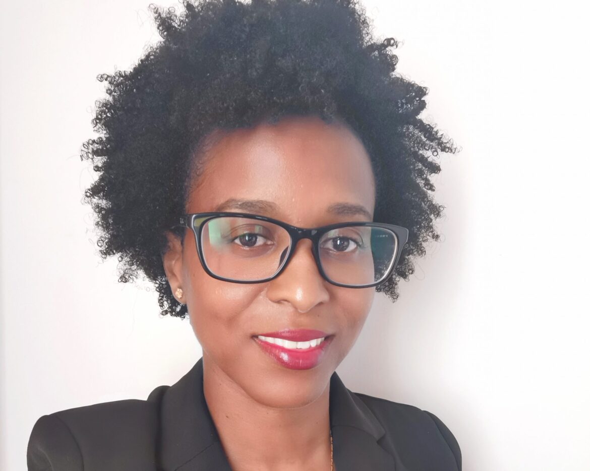 Aline-Tavares-1-scaled-2